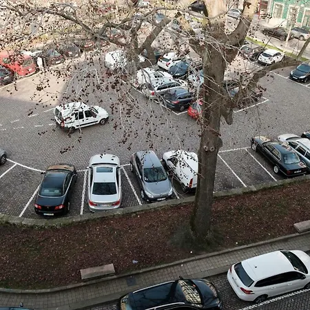 With Balcony In The Square * 波尔图