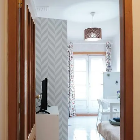 With Balcony In The Square 波尔图