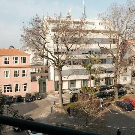Appartement With Balcony In The Square Porto