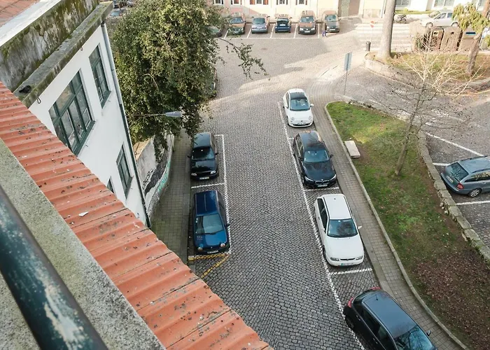 With Balcony In The Square Porto